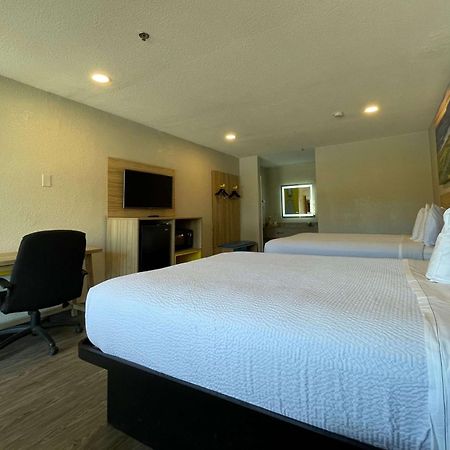 Days Inn By Wyndham Near Seaworld San Antonio Ngoại thất bức ảnh