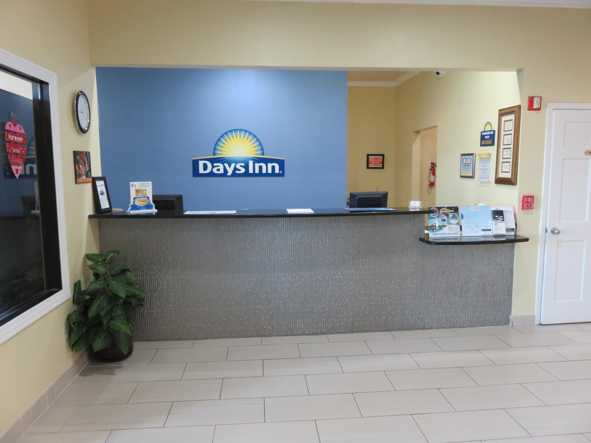 Days Inn By Wyndham Near Seaworld San Antonio Ngoại thất bức ảnh