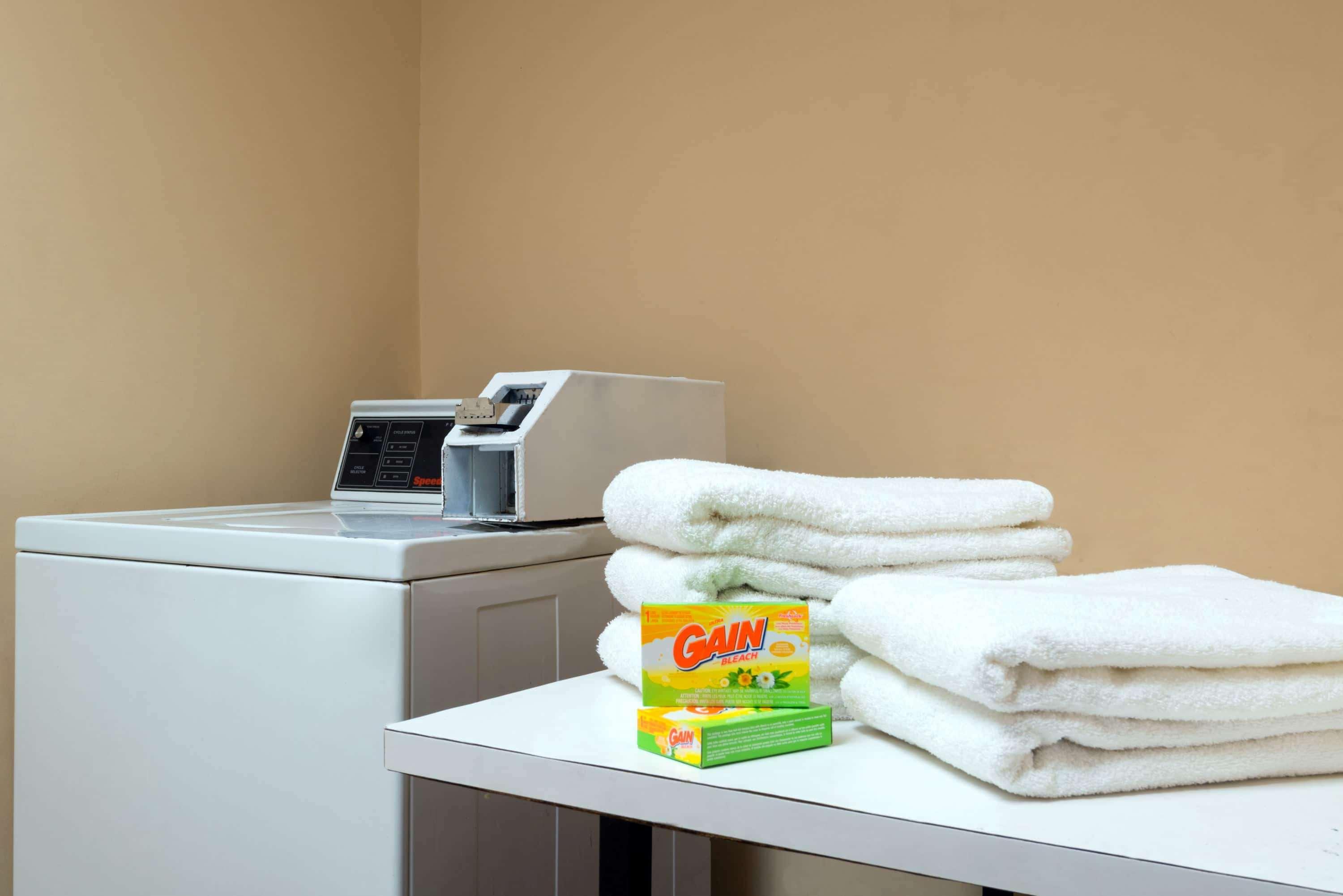 Days Inn By Wyndham Near Seaworld San Antonio Ngoại thất bức ảnh