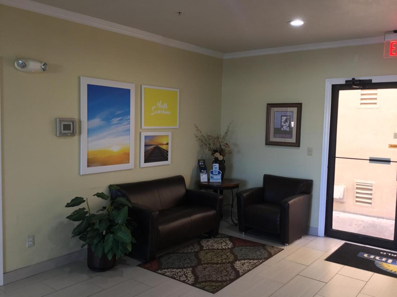 Days Inn By Wyndham Near Seaworld San Antonio Ngoại thất bức ảnh